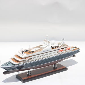 Handmade SeaDream II Yacht Club Cruise Ship Model 52cm – Wooden Luxury Collectible Decor