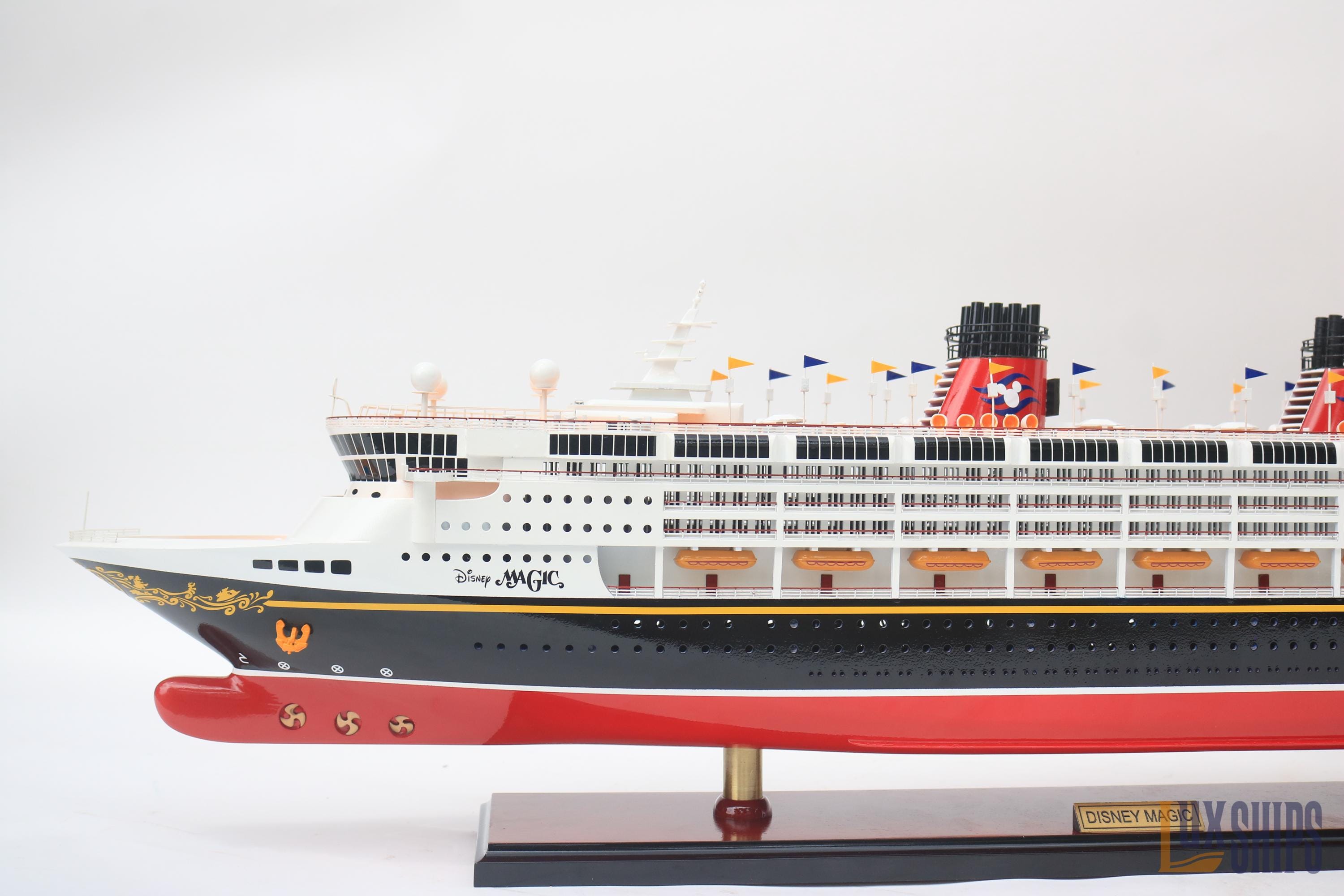 ディズニー マジック クルーズ船モデル 100 cm (39インチ) ライト付き