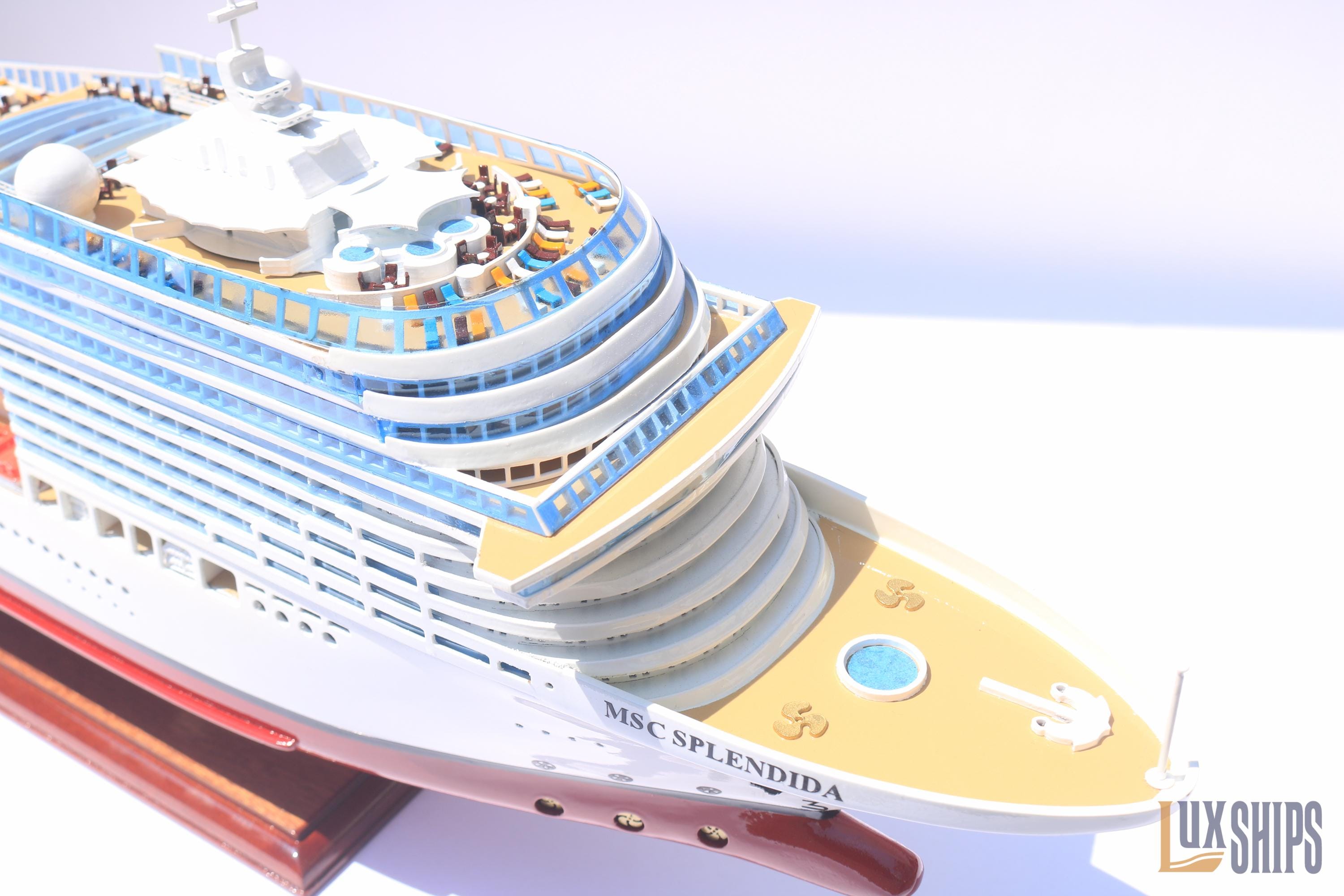 木製クルーズ船模型 MSC スプレンディダ – コレクター向け手作り航海