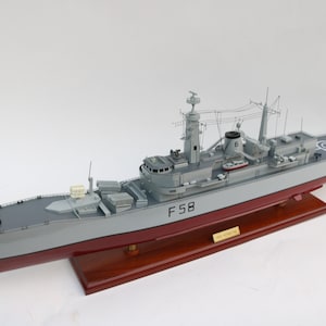 HMS HERMIONE F58 Schiffsmodell