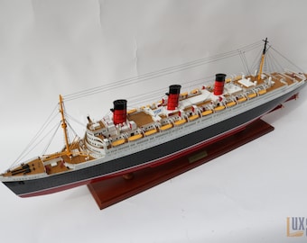 RMS Queen Mary Ship Model - RMS Queen Mary Wood Ship Model