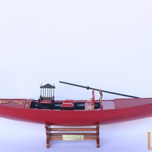 Modelo de barco de madera de góndola - Barco modelo de góndola - Góndola pintada de rojo - Modelo de barco vintage