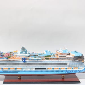 Star of the Seas 92cm Model – Cruise Ship Collectible Gift for Nautical Lovers, Detailed Replica