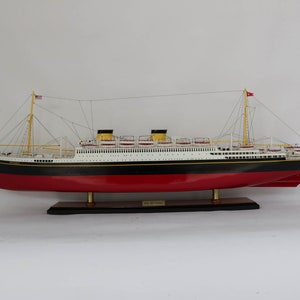 RMS Britannic 1930 - 1960 Ship Model 100cm