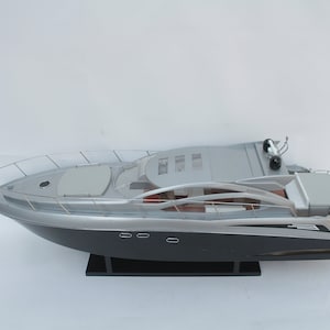 SUNSEEKER Predator 64 Yacht Model