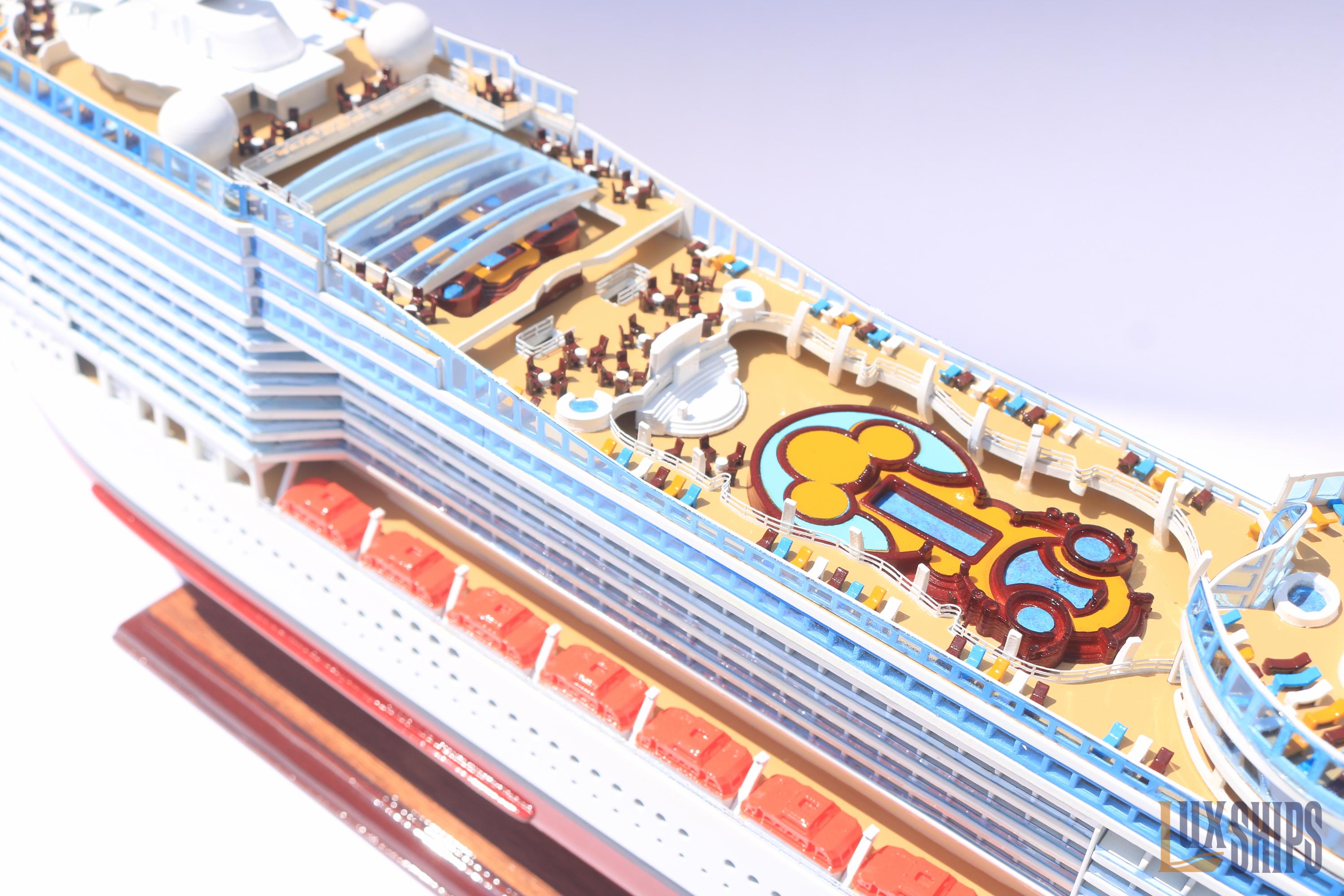 木製クルーズ船模型 MSC スプレンディダ – コレクター向け手作り航海