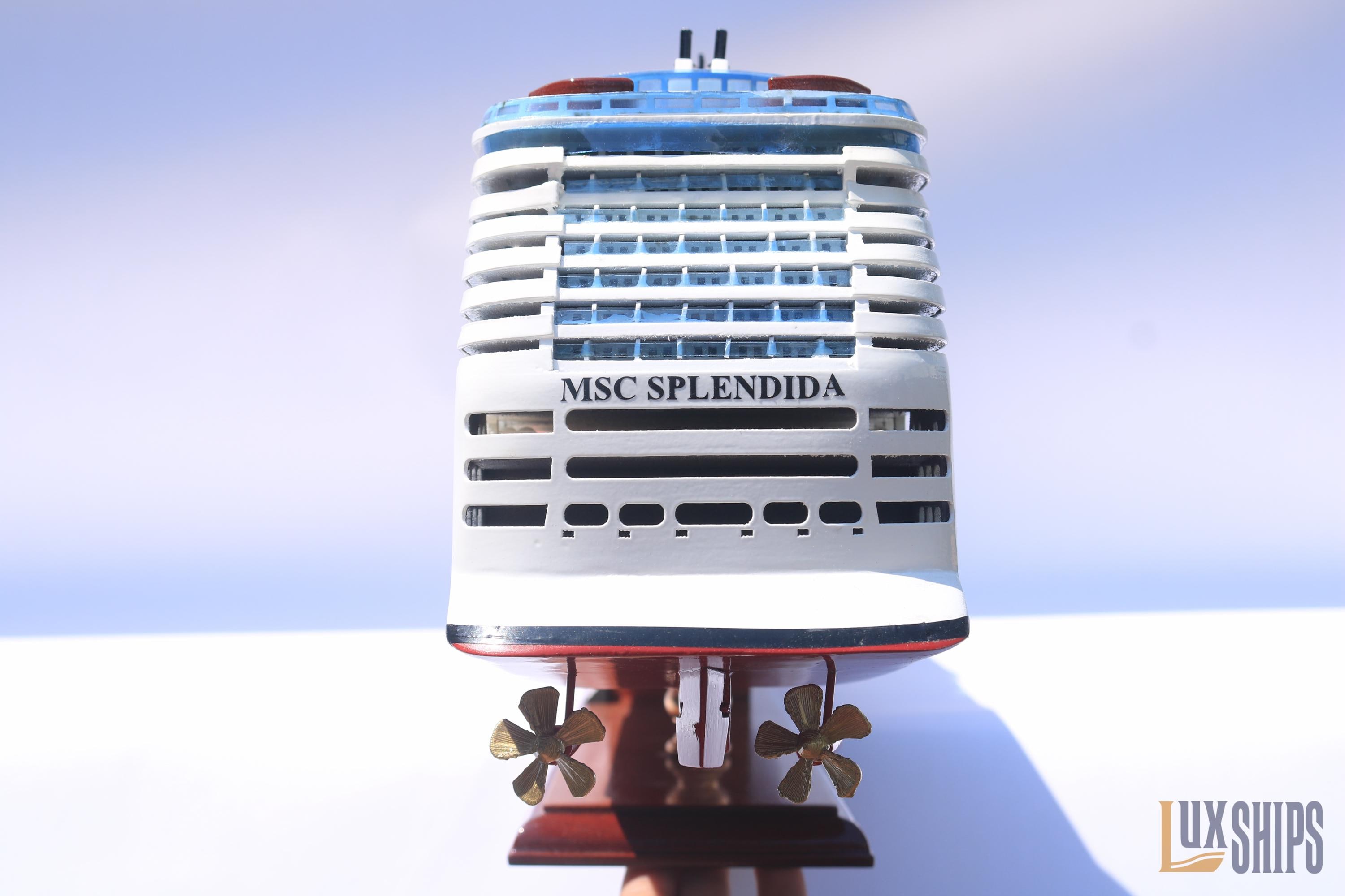 木製クルーズ船模型 MSC スプレンディダ – コレクター向け手作り航海