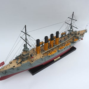 Cruiser Varyag Ship Model - Cruiser Varyag Model Ship