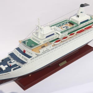Zum Verkauf steht die MS Pacific Princess Schiffsmodell, Holzmodell Schiff
