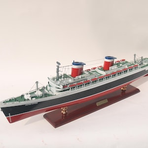 SS United States 91cm Ship Model – Museum Quality Replica, Great Gift for Ship Lovers & Collectors