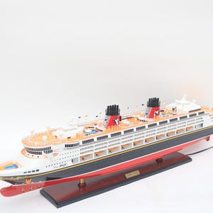 100cm (39&quot;) Disney Magic Ship Model with LED Lights – Luxurious Handmade Cruise Ship Decor