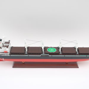 Sabrina I 100cm Bulk Carrier Ship Model – Custom Nautical Display with Crane & Helipad