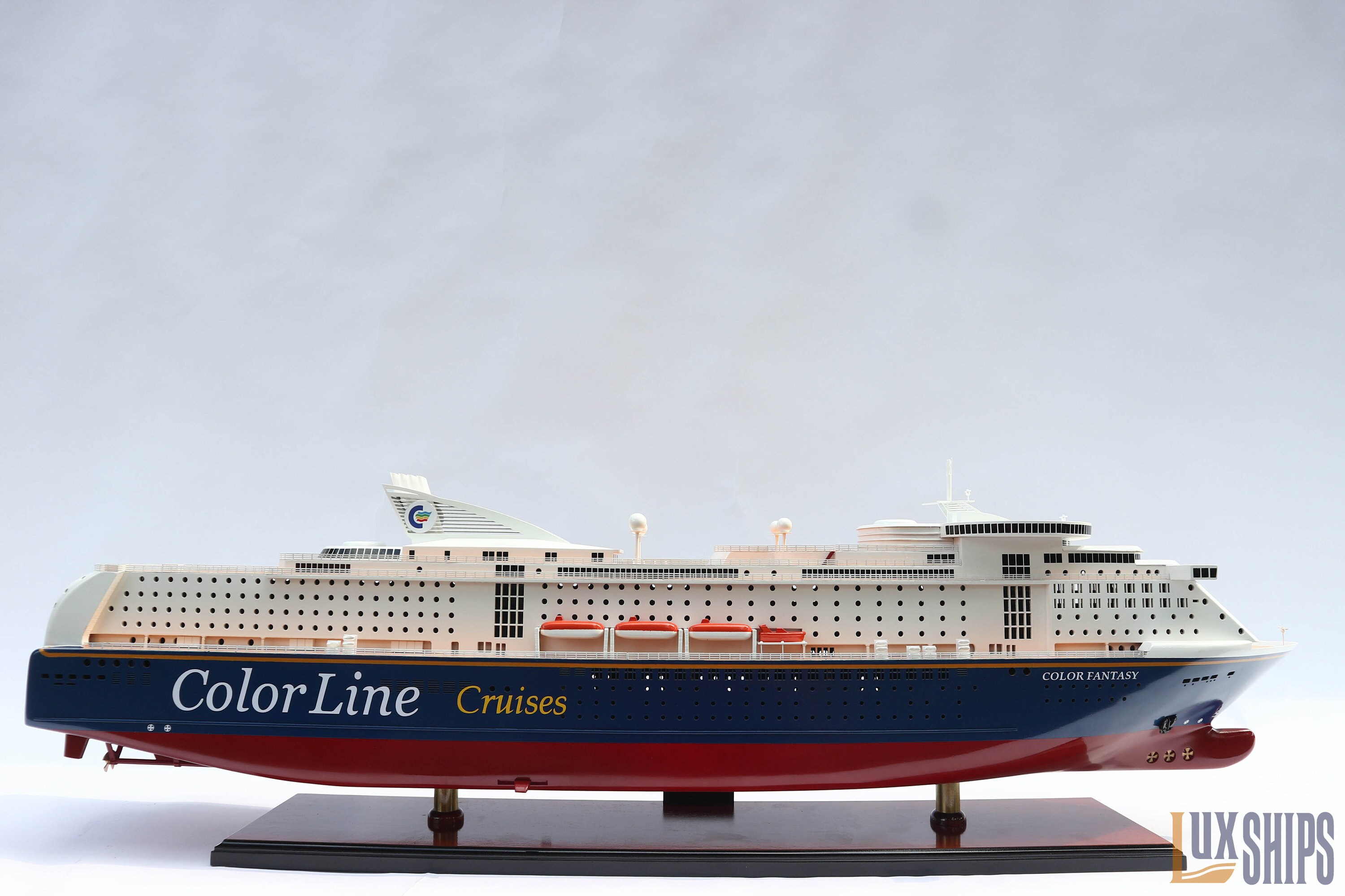 Shopping mall cruise ship MS Color Fantasy, Color Line shipping