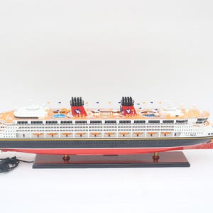 Disney Magic Wooden Ship Model 100cm / 39in – Light-Up Display – Perfect Gift for Cruise Lovers