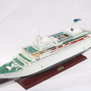 MV DISCOVERY Ship Model, Wooden Model Ship is for Sale