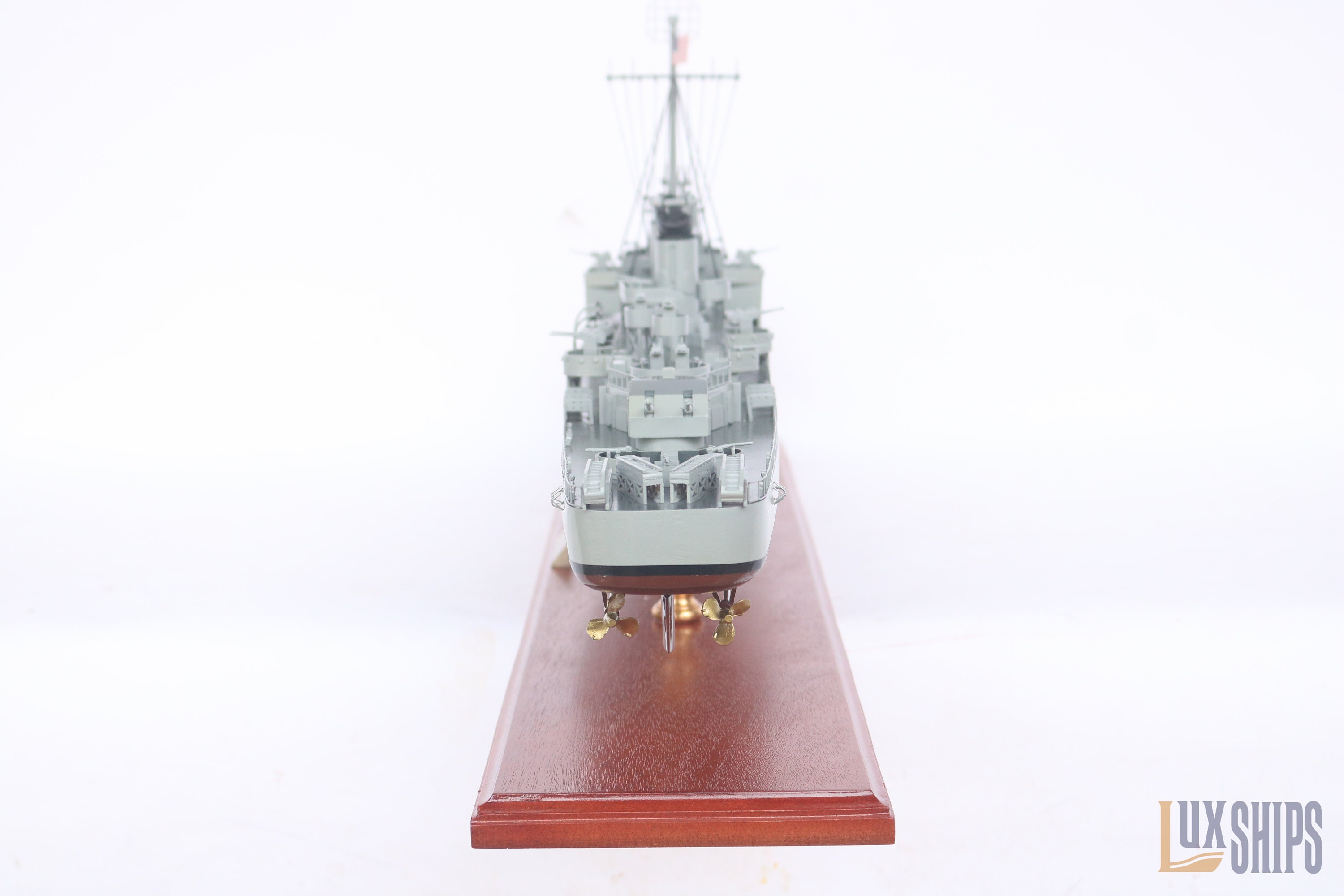 1/350 U.S.S. Gearing DD-710 Gearing Class Destroyer 1945