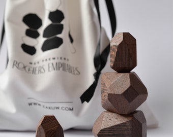 Stapelbare Felsen, Montessori-Spiel für Kinder ab 3 Jahren, kleiner Menhir aus Holz