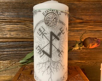 Eihwaz rune decor candle