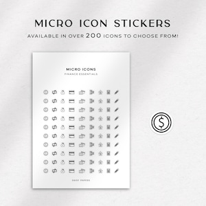 Puede incluir: Una hoja de pegatinas de iconos micro en blanco y negro con una variedad de iconos relacionados con las finanzas. Los iconos incluyen un signo de dólar, una alcancía, una tarjeta de crédito, una casa, una calculadora y un lápiz. El texto "MICRO ICONS" y "FINANCE ESSENTIALS" está impreso en la parte superior de la hoja. El texto "DAISE PAPERS" está impreso en la parte inferior de la hoja.