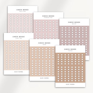 K&ouml;nnte beinhalten: Sechs druckbare Kontrollk&auml;stchen-Bl&auml;tter in verschiedenen neutralen Farben, darunter Hellrosa, Puderrosa, Mauve, Hellbraun, Nude und Toffee. Jedes Blatt tr&auml;gt den Text "CHECK BOXES" und den Farbnamen. Die Bl&auml;tter wurden von Daisy Papers entworfen.