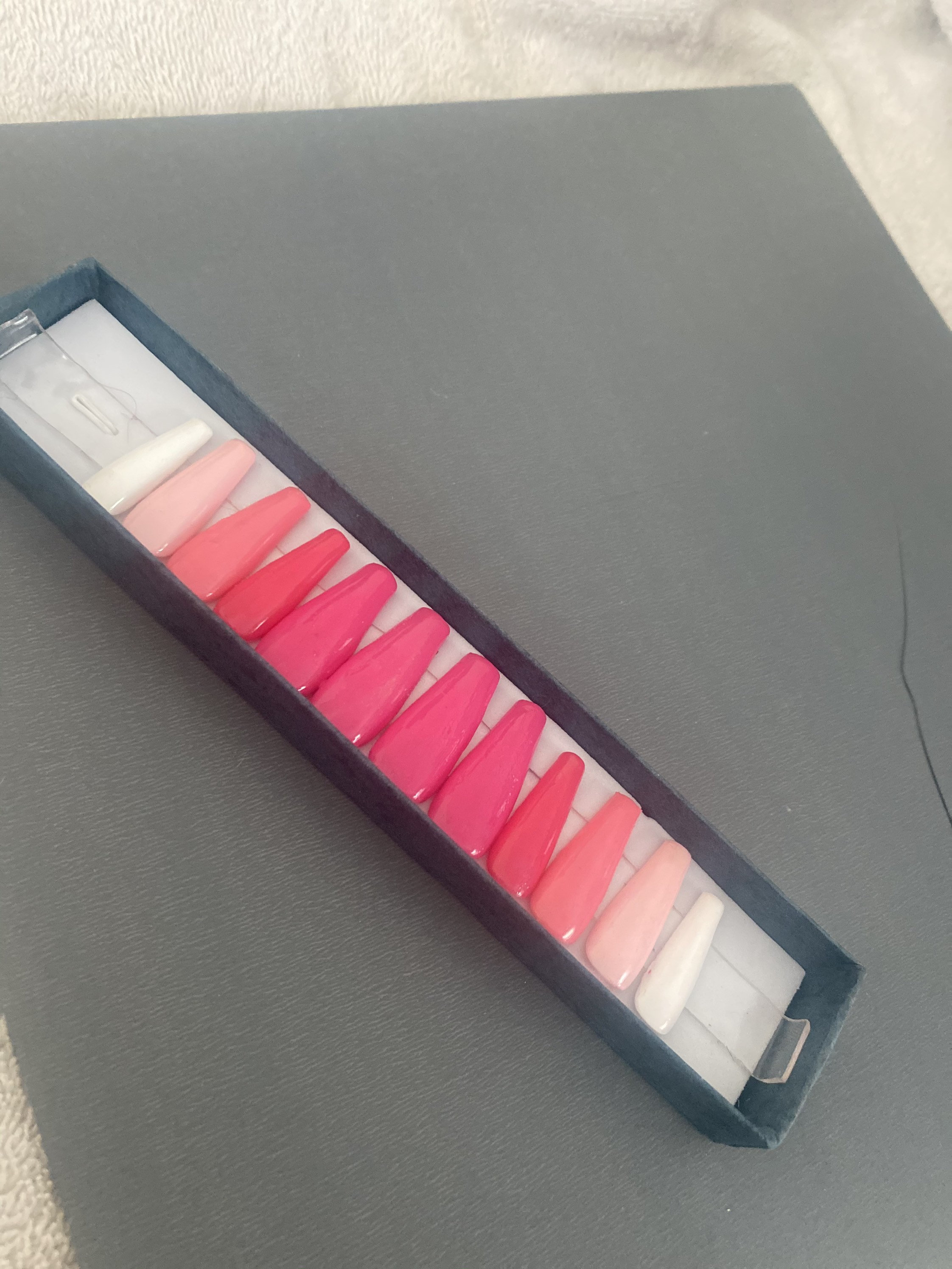 Variety of pink press ons | Etsy