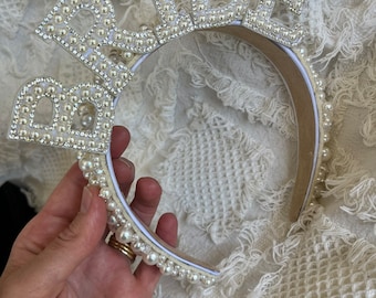 Bride pearl headband, handmade by me in Australia. Quality and reliable I make and pack all my own orders x