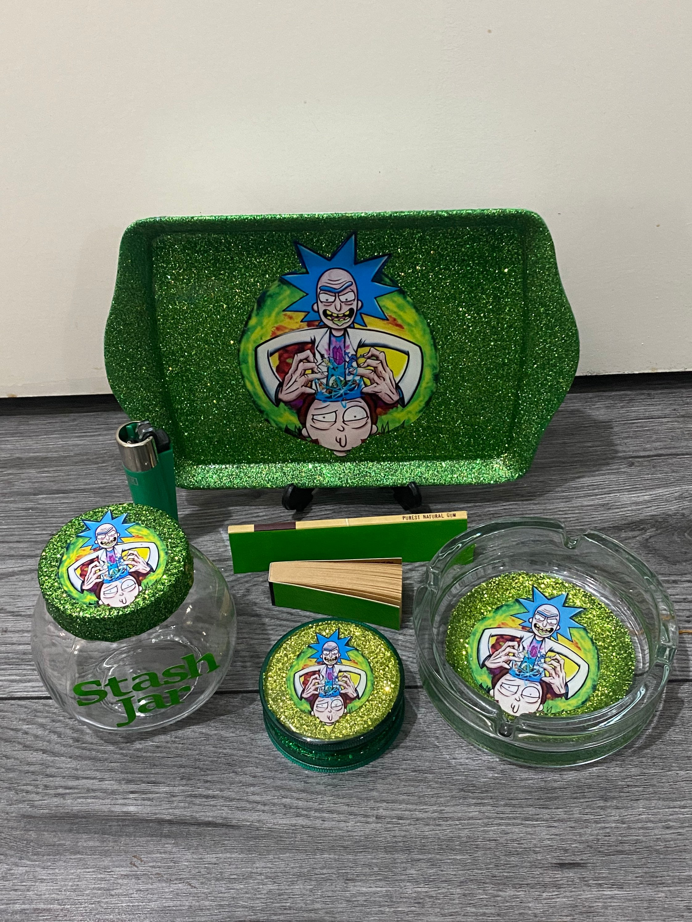 RICK AND MORTY ROLLING TRAY 1 – RIFF RAFF GIFTS