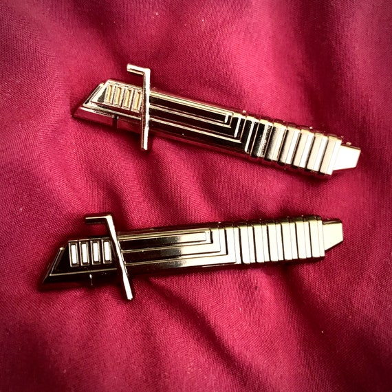 Darksaber 3D modeled enamel pin
