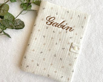 Protège carnet de santé en double gaze,Prénom brodé