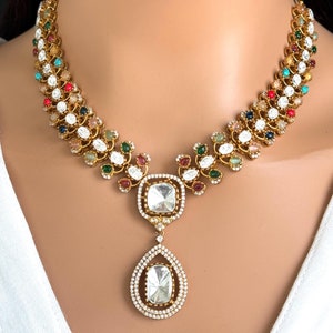 Multi viktorianischer Moissanite Halskette, Halbedelsteine Muti Anhänger Halskette, Indischer Brautschmuck, Bollywood Sabyasachi Halskette