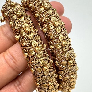 Gold Kada bangles 2pc/Indian bangles/Antique bangles/Temple Jewelry/Bridal Bangles/Indian Wedding/Pakistani Jewelry/South indian jewelry