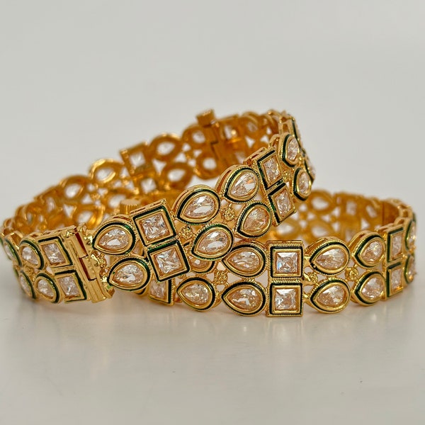 Gold Kundan bangles 2pc/Indian Gold bangles/Kundan Bangles/Wedding Bangles/Punjabi Jewelry/Indian Wedding/Bollywood bangle/Pakistani jewelry