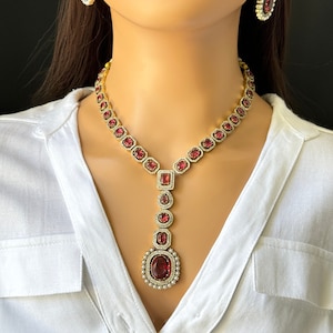 Rubin viktorianischer CZ-Stein Diamant Halskette, Sabyasachi Halskette, Statement-Halskette, Halbedelstein-Halskette, Designer-Halskette