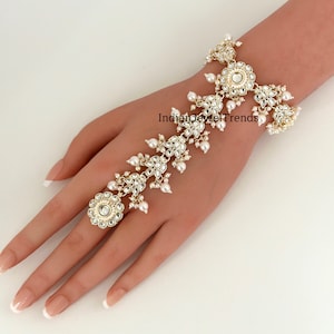Kundan Single Hath Paan/Bracelet/Haath phool/Hathh Panja/finger Hand bracelet/Bridal Jewelry/hand harness/Indian Hand Jewelry/Indian wedding