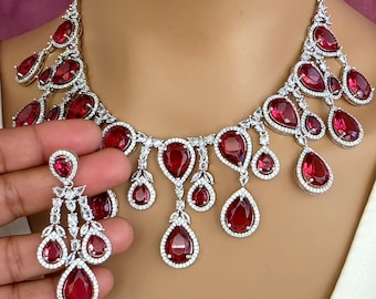 Ensemble collier et collier rubis, argent et diamants CZ, bijoux de mariée indiens et pakistanais, tenue de cérémonie.