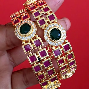 RubyGreen Kemp Stones Diamanten Gouden armbanden 2-delig/Indiase armbanden/Antieke armbanden/Tempelsieraden/Bruidsarmbanden/Indiase bruiloft/Pakistaanse sieraden