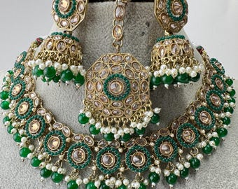 Collar de perlas Kundan Polki antiguo verde con aretes y tikka, collar de novia, joyería nupcial india punjabi pakistaní