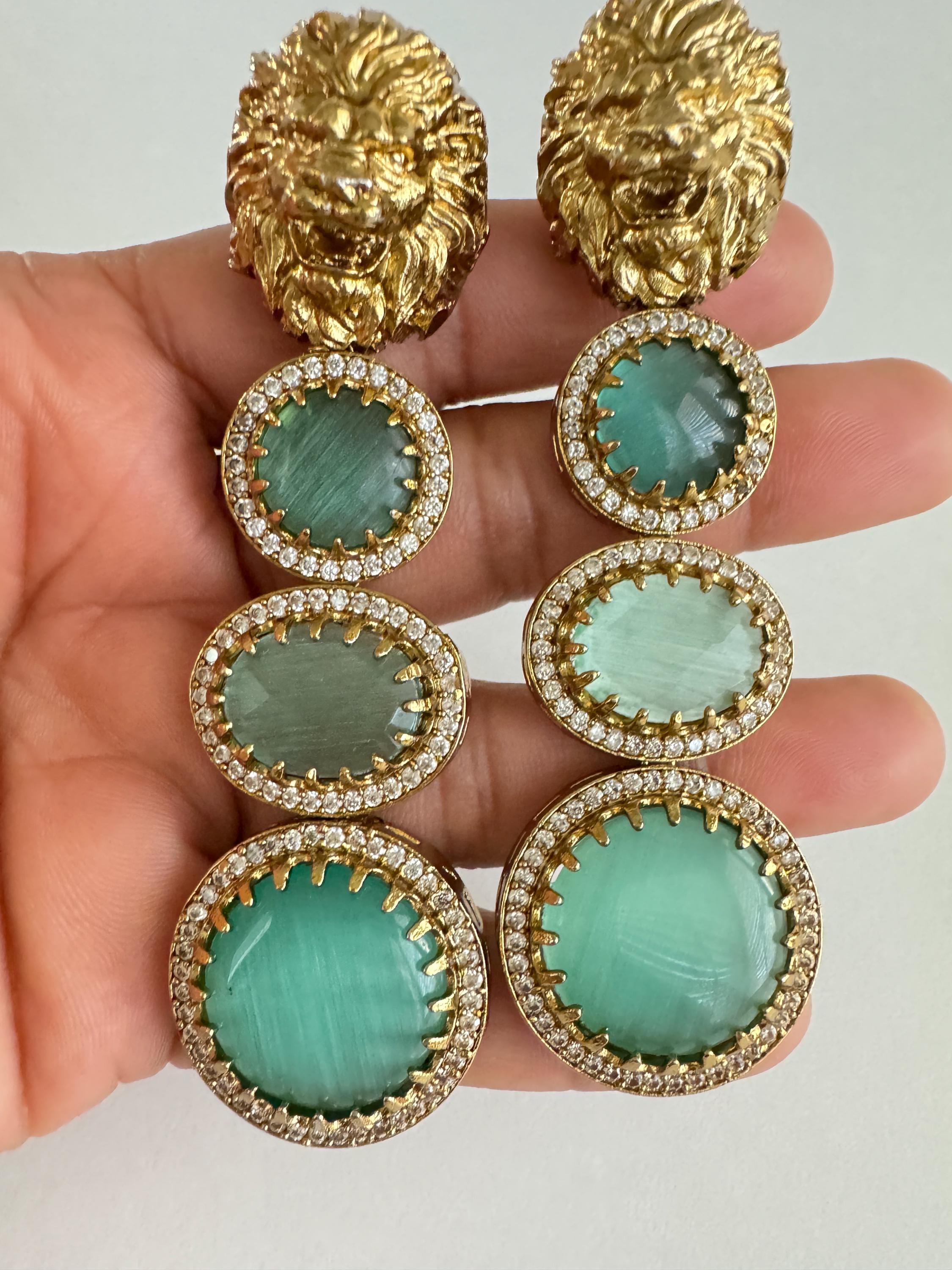 Kareena Kapoor Stuns In Tom Ford's Black Dress Worth Rs. 1.77 Lakhs For  Malaika Arora's Mom's B'day, image size:2250x3000