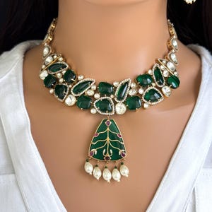 Green Victorian Sabyasachi inspired uncut polki Kundan Necklace,Indian Bridal Jewelry,Bollywood Sabyasachi Necklace,Designer Necklace