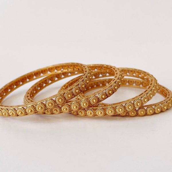 Indian Gold bangles, Temple Jewelry, South indian bangles, Kada bangles, Indian Jewelry, pakistani jewelry