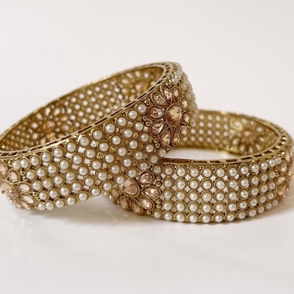 Bhargavi Classic Kundan Pearl Danglers