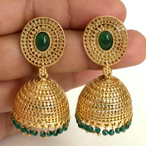 Grün Classic Light vergoldet Polki Jhumka / Stein Jhumka / indisch / Pakistan / Punjabi / indisch / Statement Ohrring / Braut / indische Hochzeit