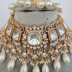 White Bridal Mossinate Polki Kundan Victorian Necklace, Sabyasachi Necklace, Wedding necklace, Semi Precious Jewelry, Bollywood Celebrity