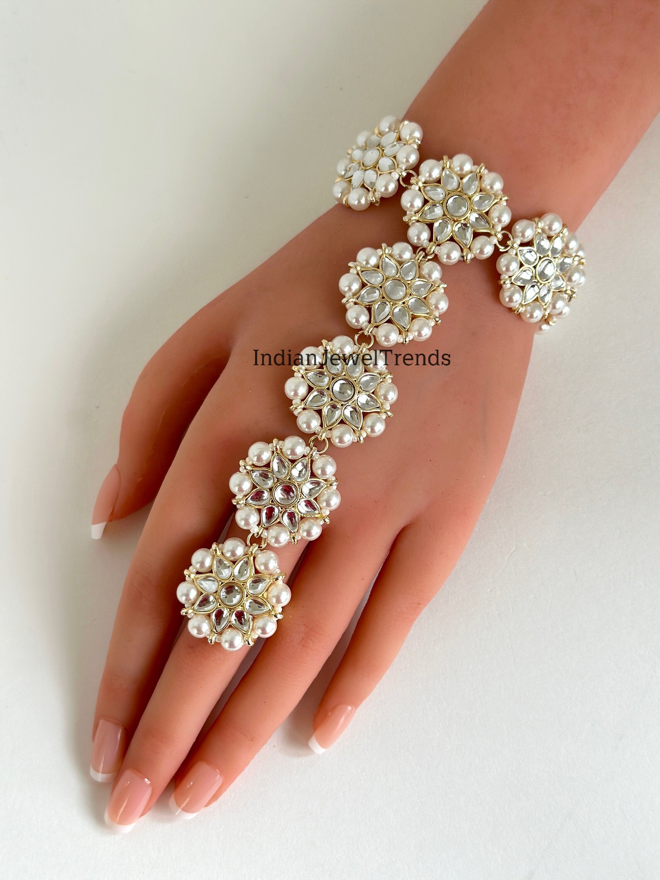 Women Designer Dual Tone Ring Bracelet at Rs 432 | Designer Bracelets | ID:  2849143938248