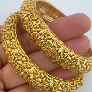 Gold Kada bangles 2pc, Indian Amrapali bangles, Antique bangles, Temple Jewelry, South indian bangles, Bridal Bangles, Indian Wedding