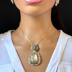 Victorian Sabyasachi inspired uncut polki Kundan Pendant Necklace,  Indian Jewelry,  Bollywood Jewelry Sabyasachi Necklace Statement Jewelry