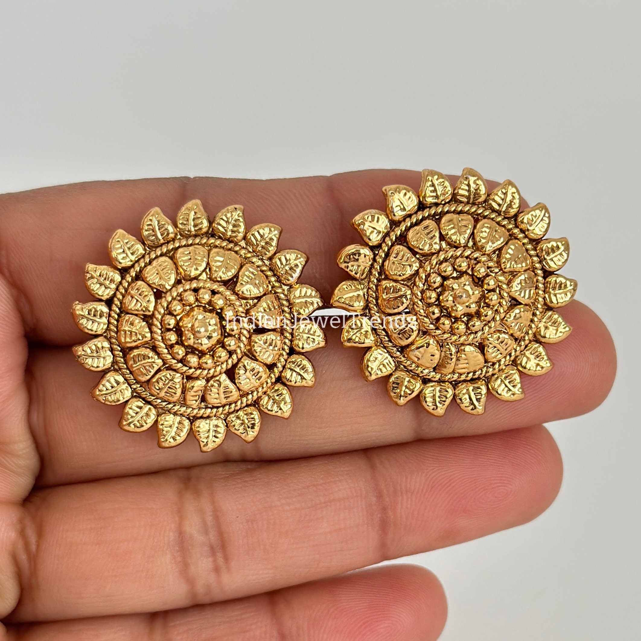 Traditional Flower 22K Gold Stud Earrings