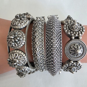 Pulsera/Kada de plata oxidada (1 unidad)/Joyería bohemia/tribal/india/pakistaní/pulseras oxidadas/Talla única para 2,4/2,6