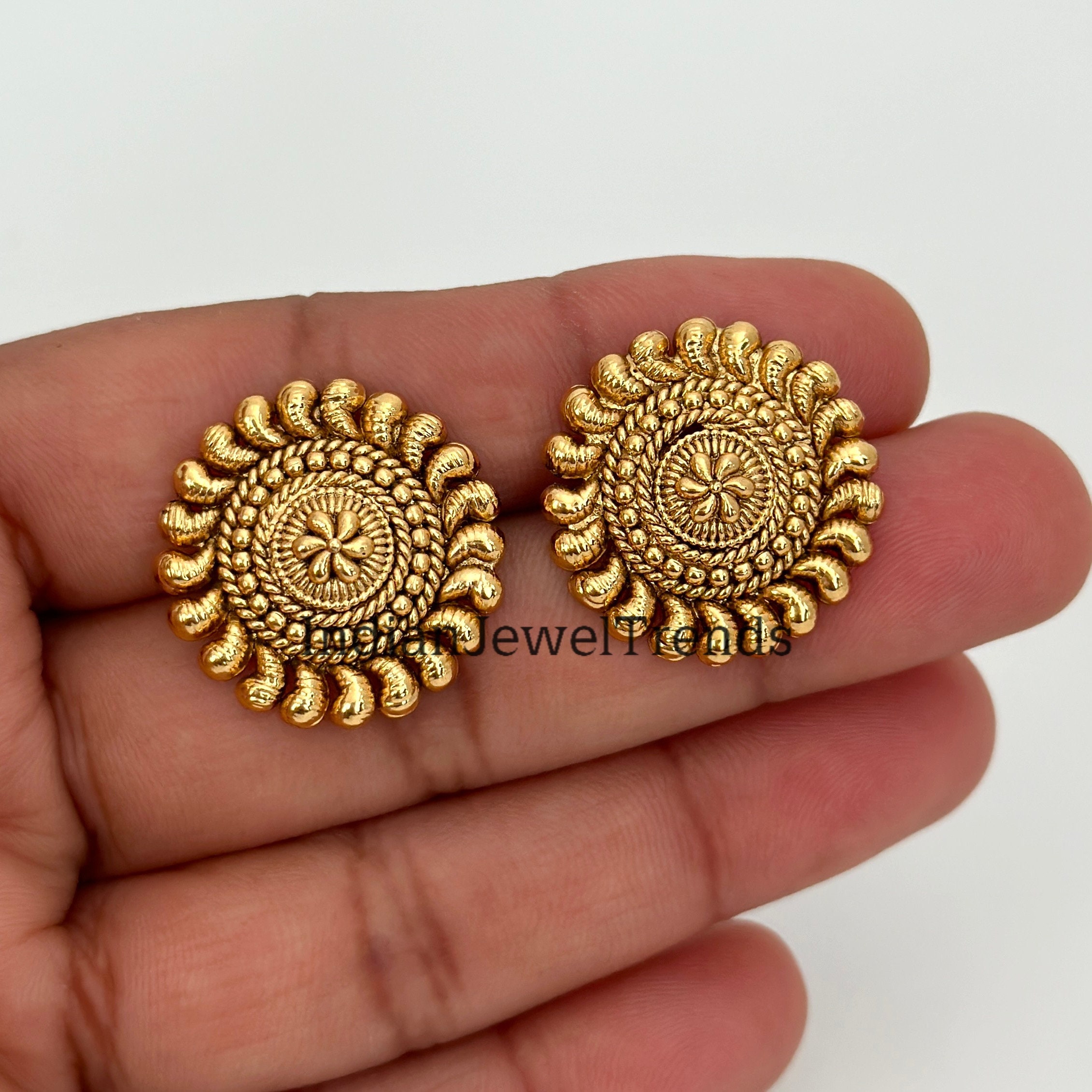 LATEST GOLD STUD EARRING DESIGNS FOR WOMEN, TRADITIONAL EARRING PHOTOS  COLLECTION, GOLD JEWELLERY - YouTube
