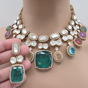 Multi viktorianischer Moissanite polki Doublet Stone Halskette, Sabyasachi Halskette, Statement-Halskette, Semi Precious Designer Halskette, Brautschmuck